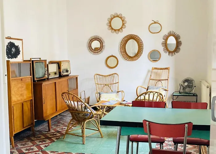 Les Cagettes En Bed & Breakfast